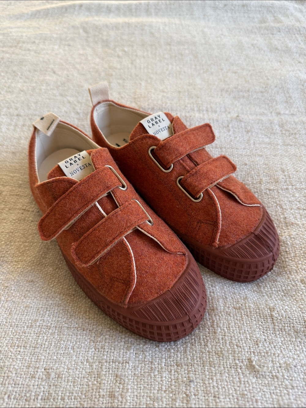 Brand New Th Gray Label x Novesta low-top Velcro sneakers Sz 34 or Big Girl 2.5